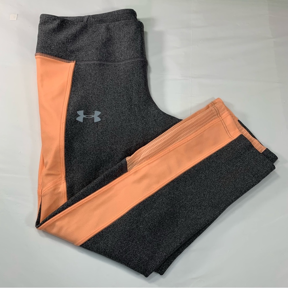 Under Armour UA Womens Meduim Heat Gear Compression Capri Leggings Gray Peach
